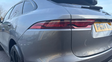 Jaguar F-Pace 2.0 D200 R-Dynamic HSE Black 5dr Auto AWD Diesel Estate